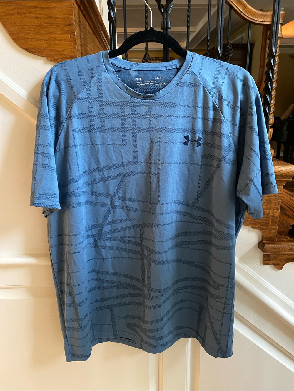UNDER ARMOUR T-shirt